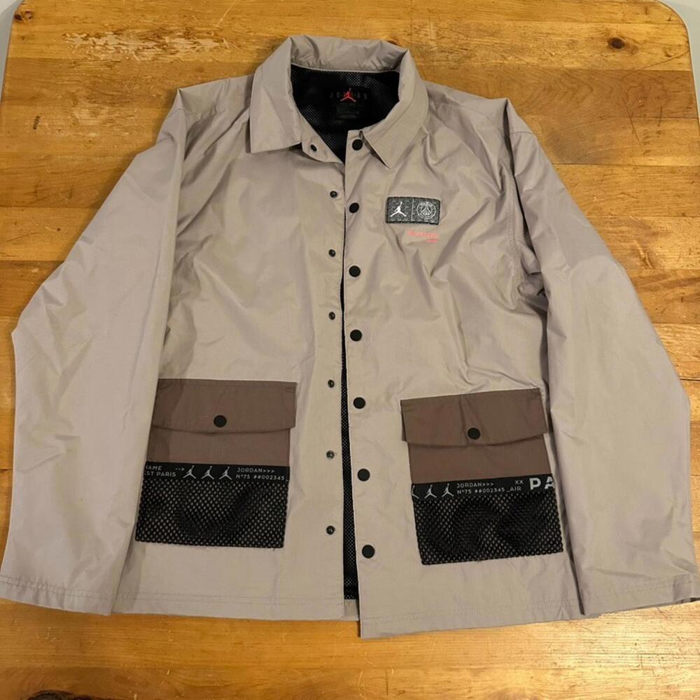 Jordan PSG Jacket Mens Medium Grey Short Sleeve PSG Windbreaker